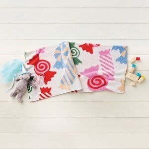 Pillowfort Holiday Candy Knit Kids Chenille Throw 48 in x 58 in Cream NWT